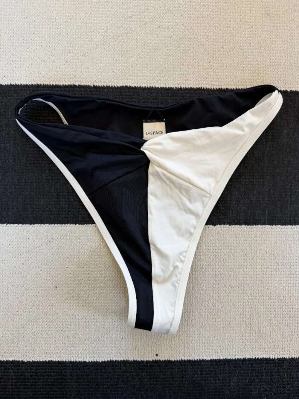 L*Space Women's Jada Bikini Bottoms NWT Size Medium